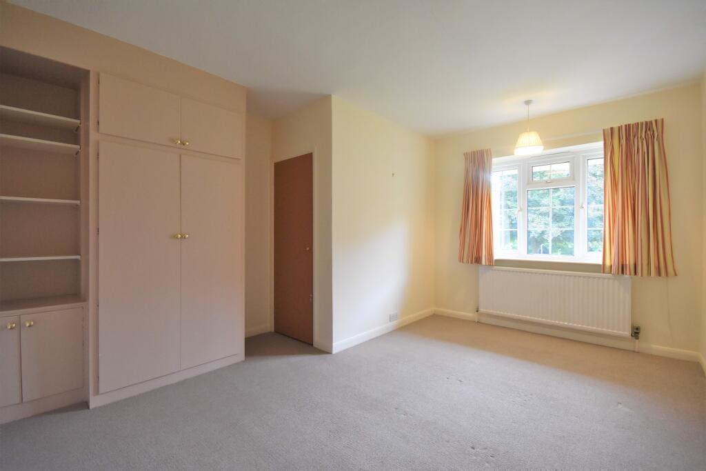 Apartment in Waverley, Fairfield, Farnham - View 5