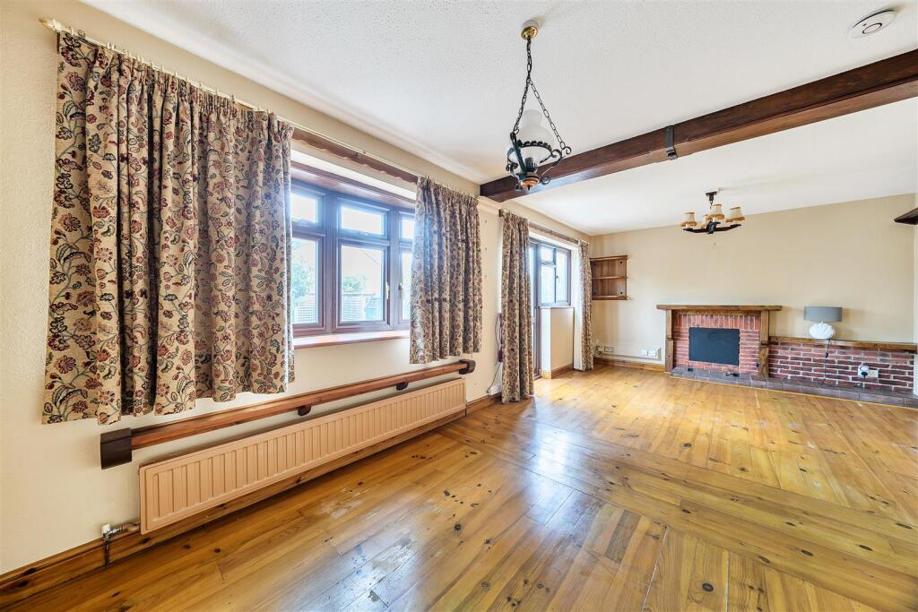 Crofton Avenue, Yeovil photo 3