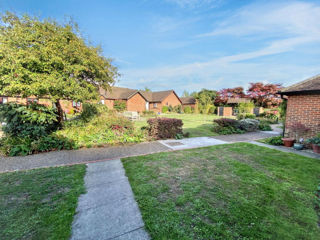 House in Tonbridge - View 3