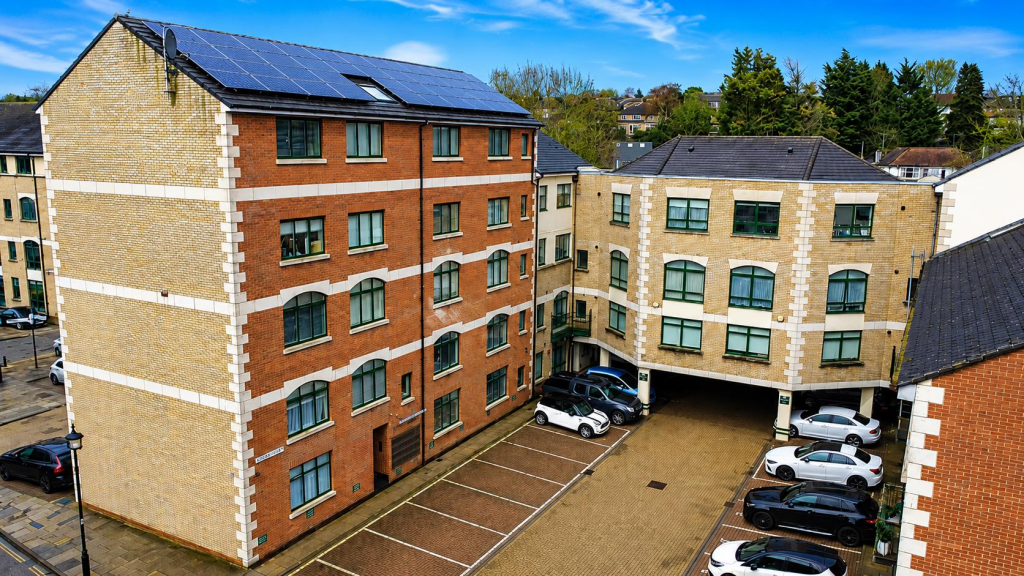 Main image of property: Clifton Court, Hemel Hempstead, HP3