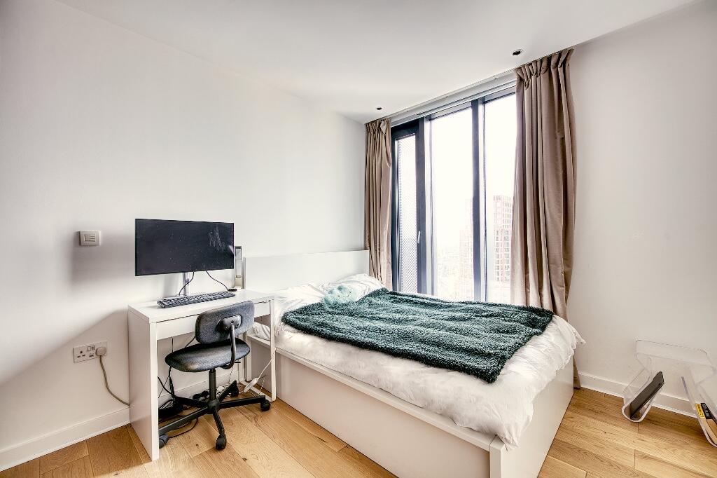 Apartment in London - More