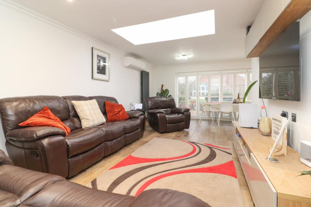 Park Avenue, Birchington, CT7 photo 2