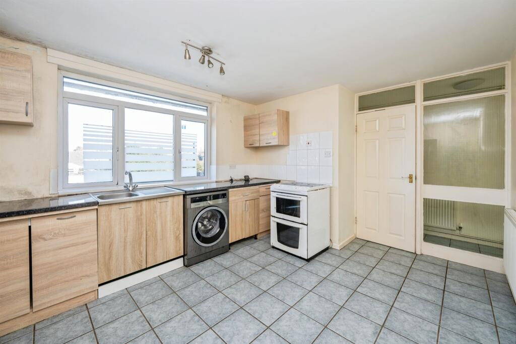Apartment in Derby - View 4