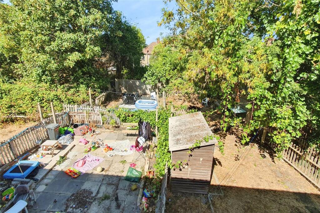 Apartment in London - View 3