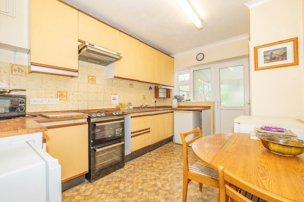 River Court, Chartham, Canterbury, Kent, CT4 photo 3