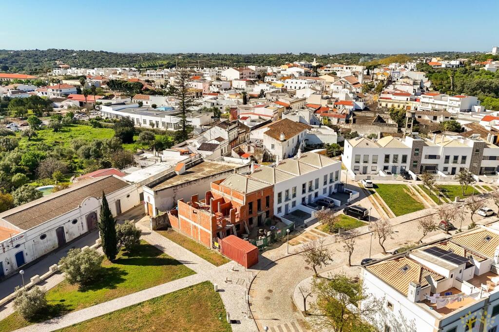 Main image of property: Algarve, Moncarapacho