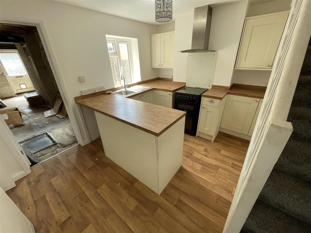 House in Broadwindsor, Netherhay - View 3