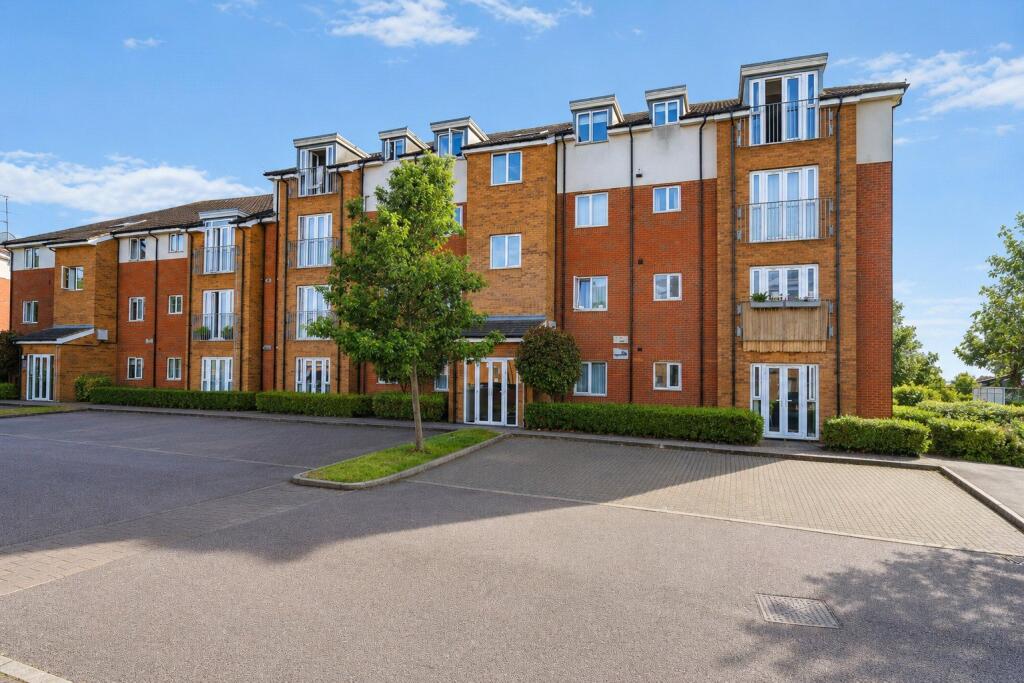 Main image of property: Stokers Close, Dunstable, Bedfordshire, LU5