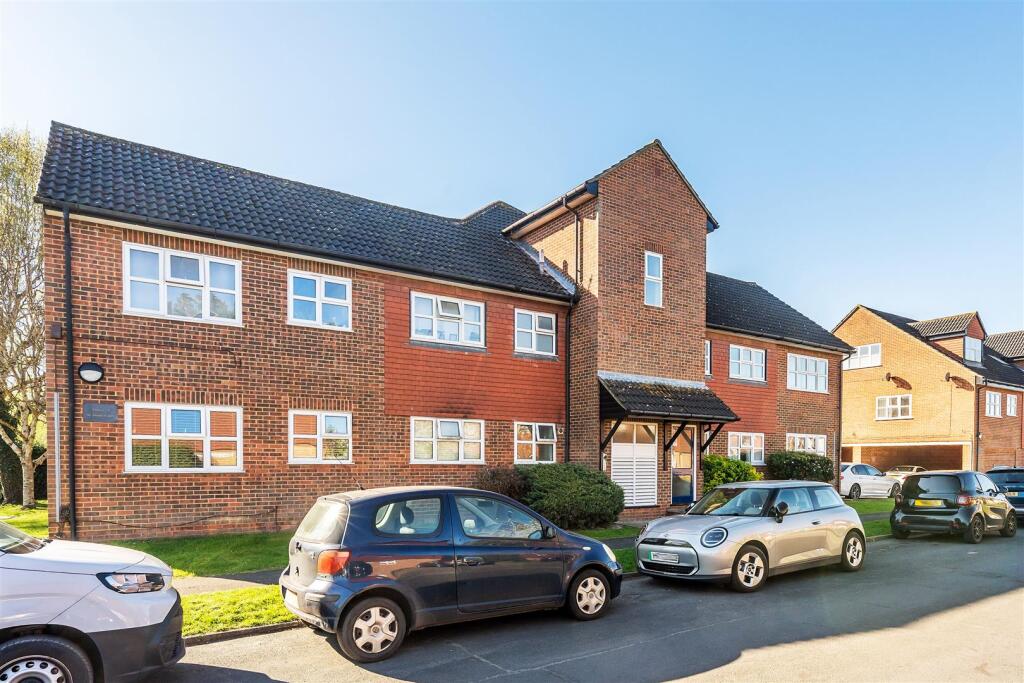 Main image of property: ASHTEAD, KT21