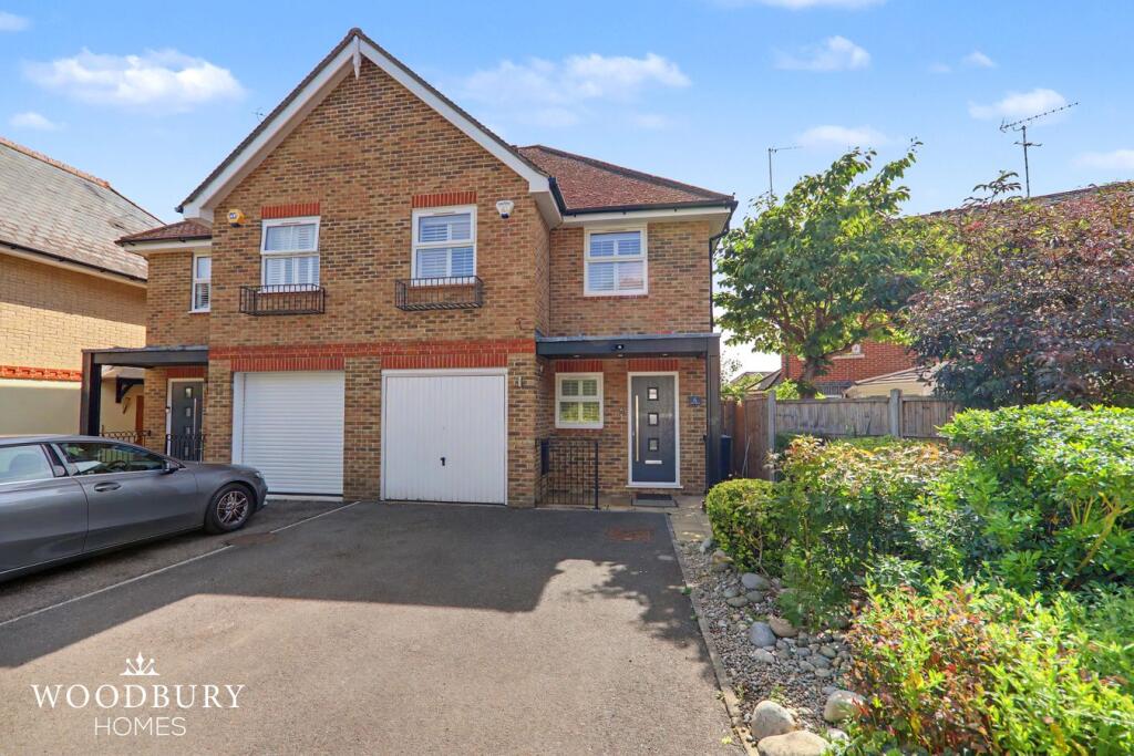 Main image of property: The Chase, Loughton, IG10