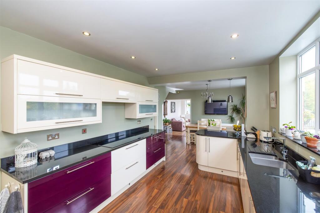 House in Leeds - View 5