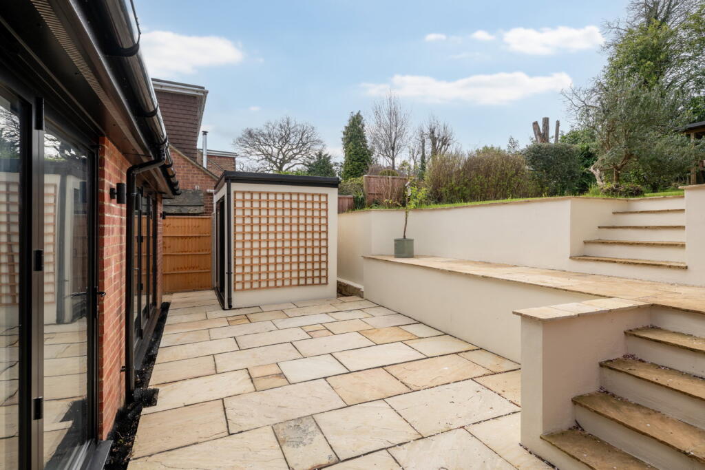 Additional image 38 of Park Rise Close, Harpenden, Hertfordshire, AL5 3AW