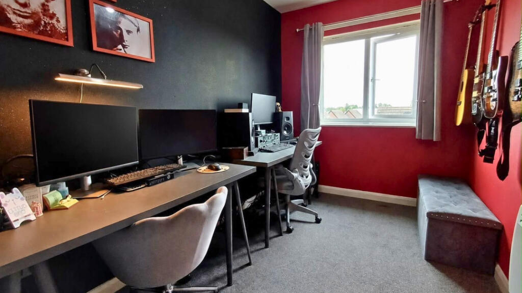 Apartment in Trafford, Greater Manchester - More