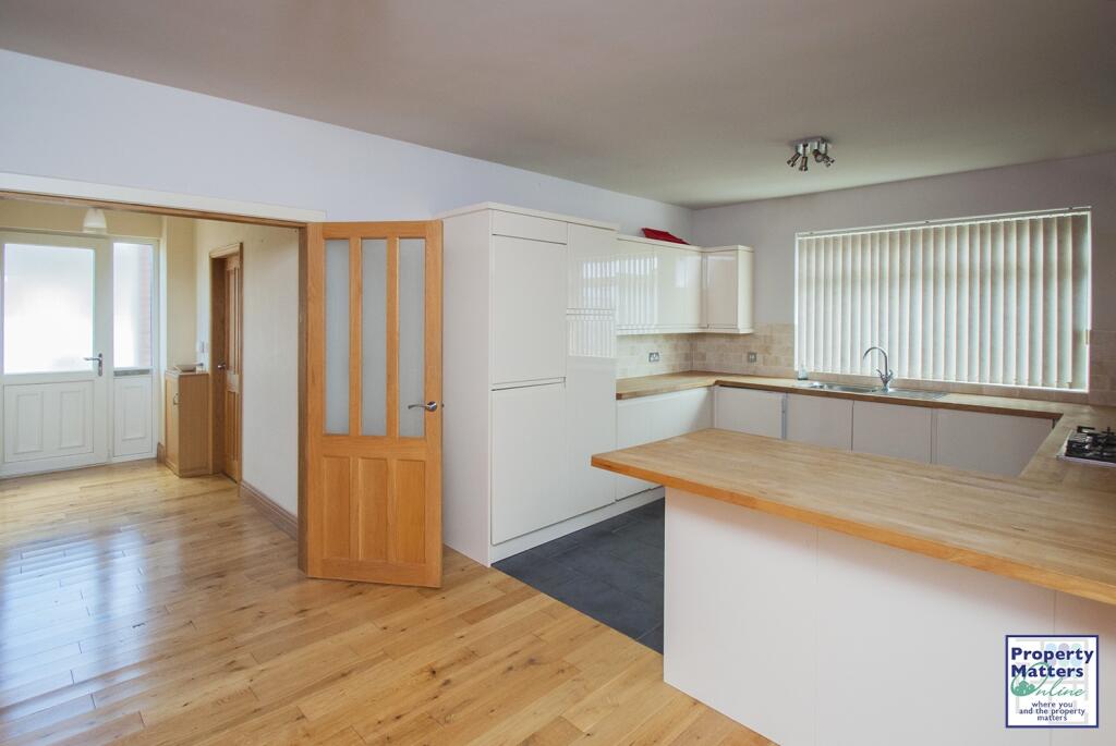 House in Kilmarnock, East Ayrshire - View 4