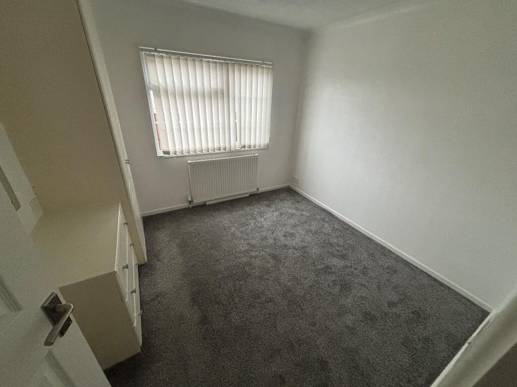 10 Westminster Close photo 4