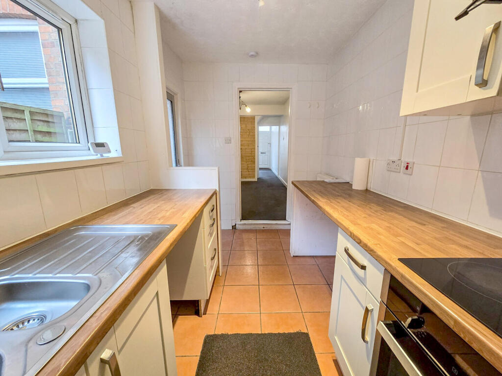 Avenue Road, Rugby, Warwickshire photo 4