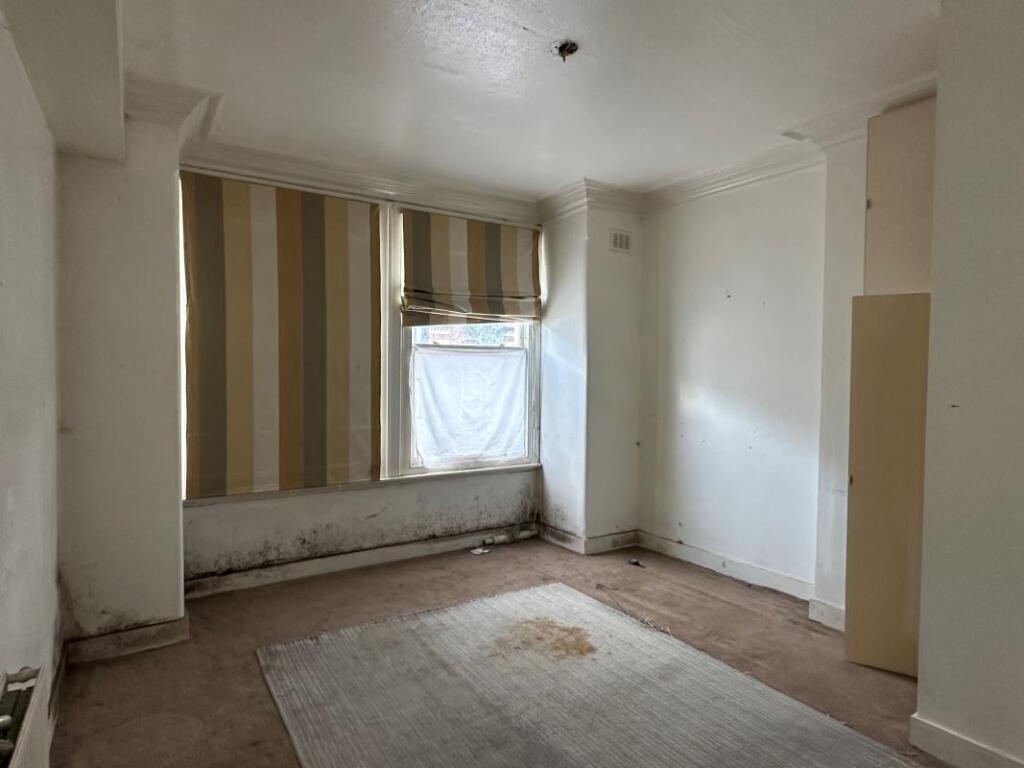 Apartment in London - View 2