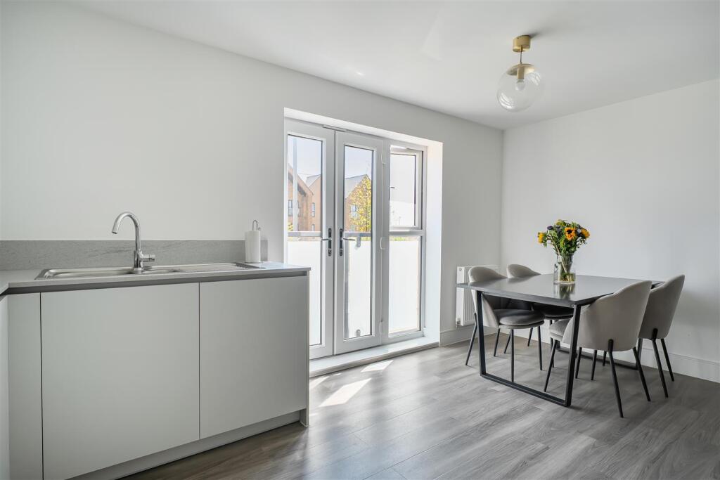 Apartment in Maidstone, Langley - View 4