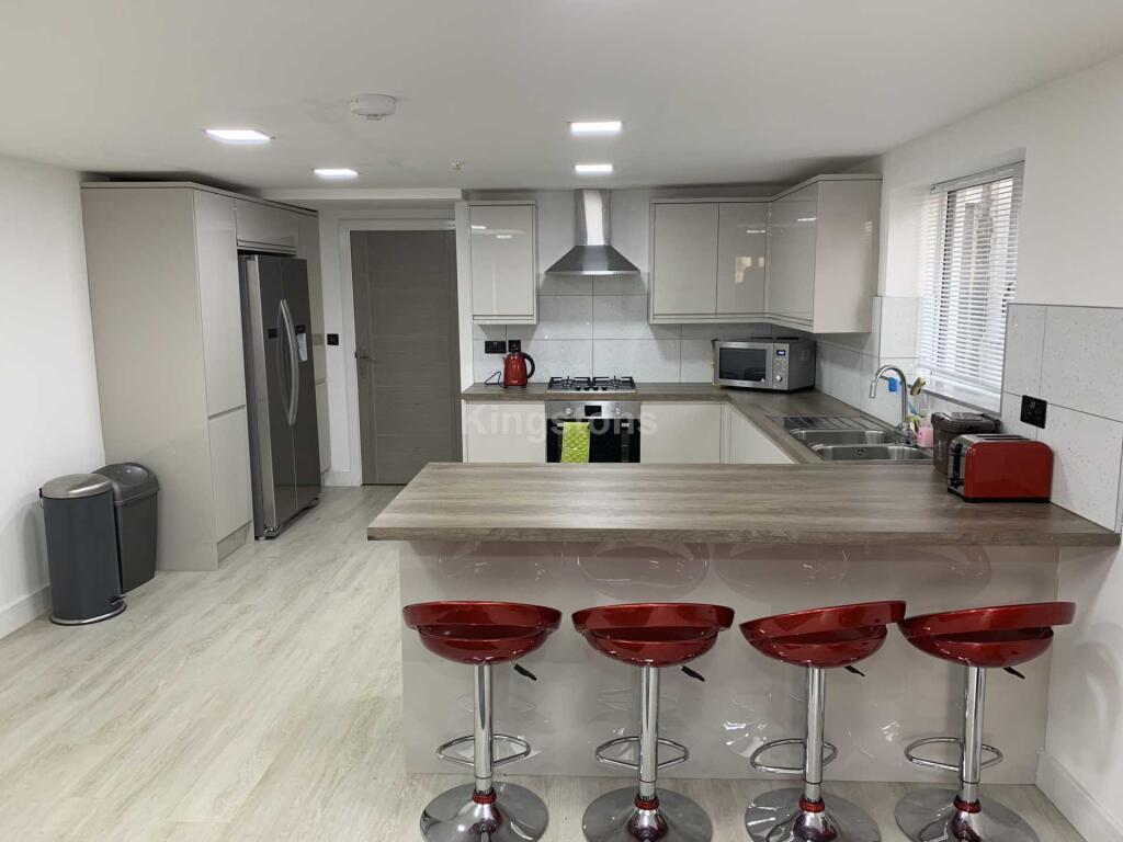 House in Cardiff - View 2