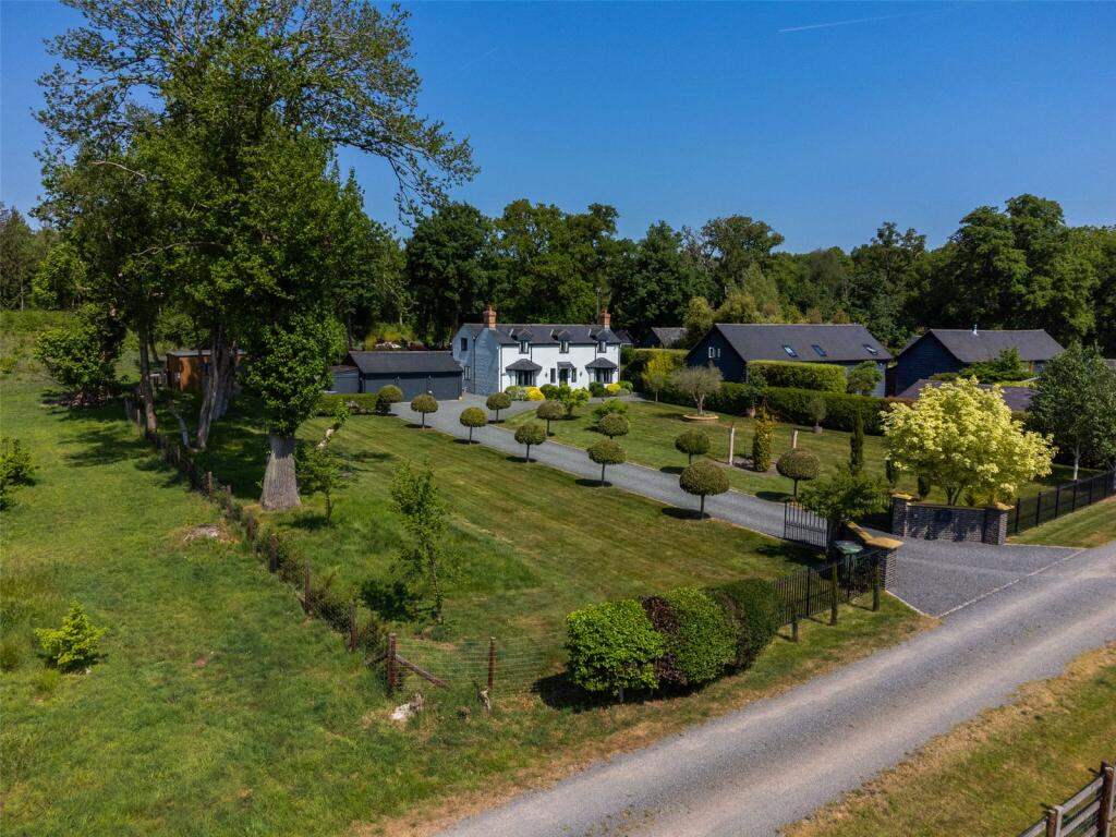 Main image of property: New Barn Farm, Nuneham Park, Nuneham Courtenay, Oxford, OX44