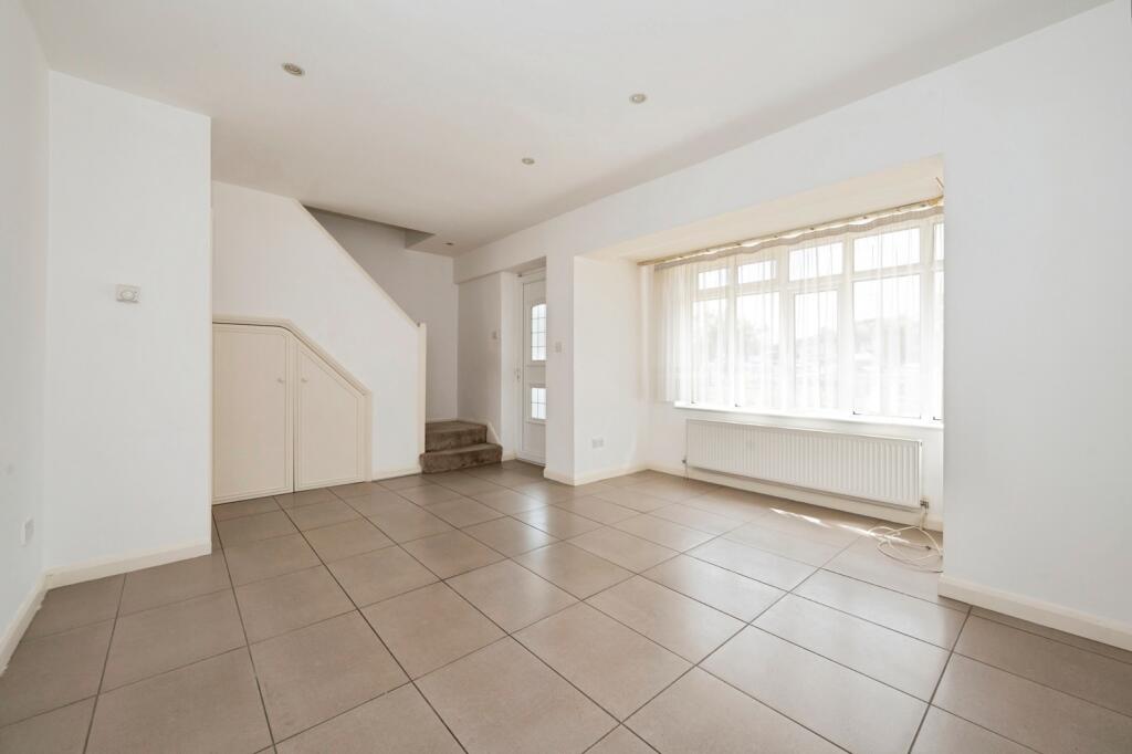 House in London, Royal Borough of Kingston upon Thames - View 5