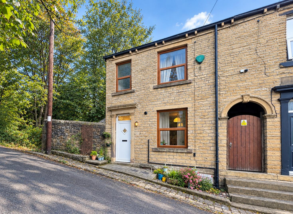 2 Bedroom Terraced in HD4 5SJ