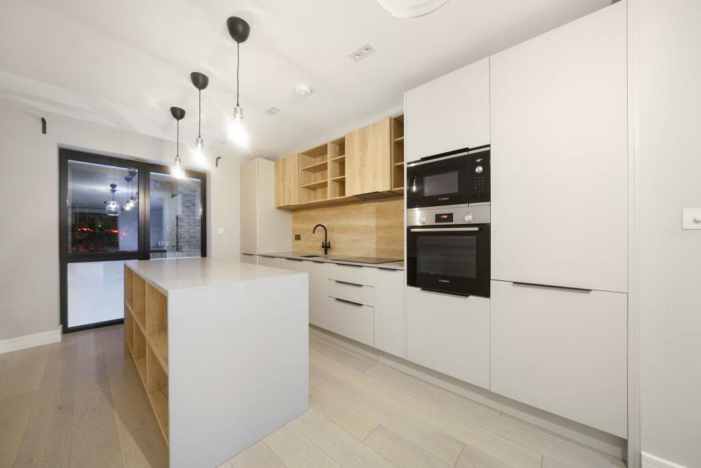 Apartment in Croydon - View 4