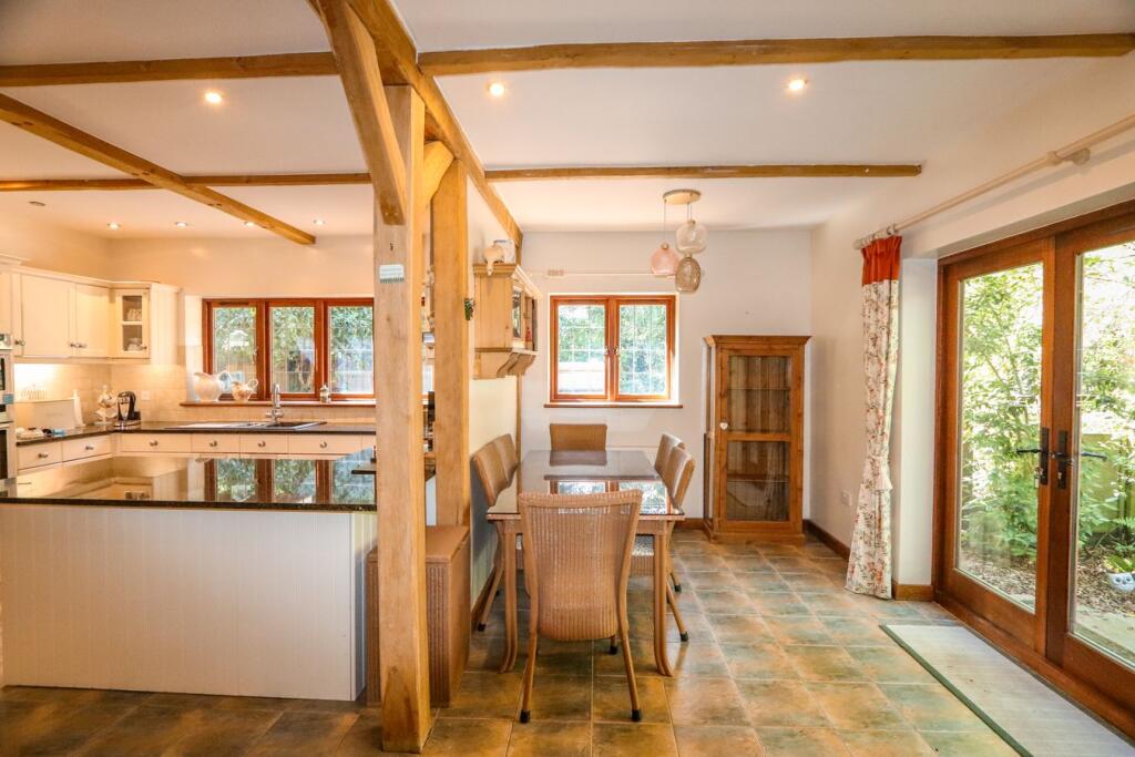 House in Tonbridge - View 4