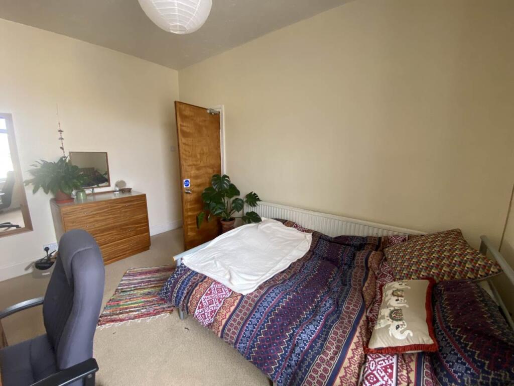 Apartment in Cardiff - View 4