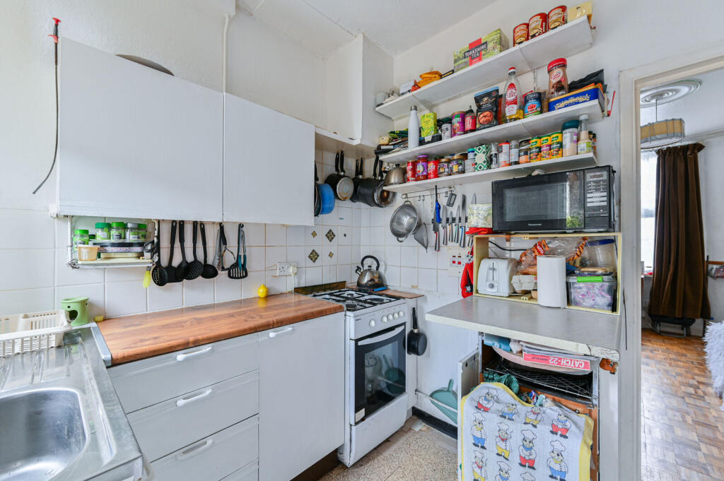House in London - View 5