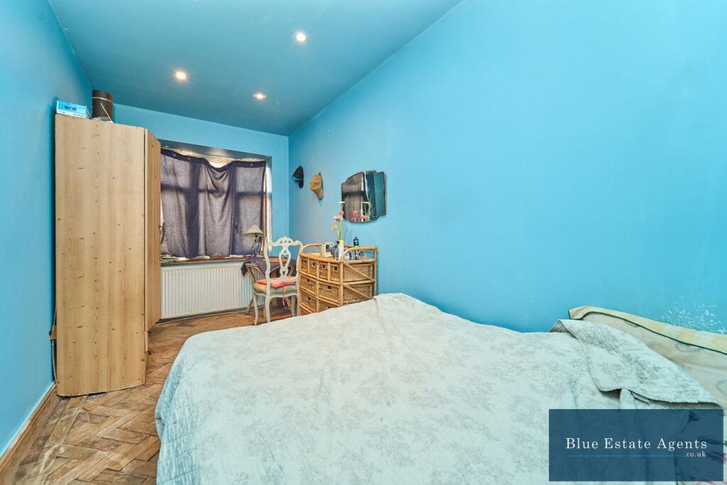 House in London - View 5