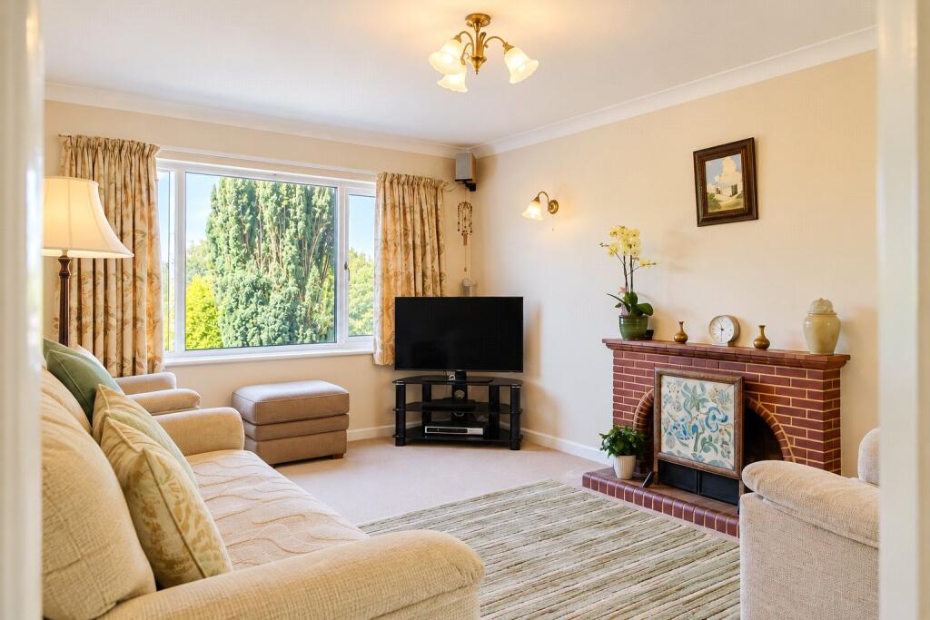 House in Swindon - View 4