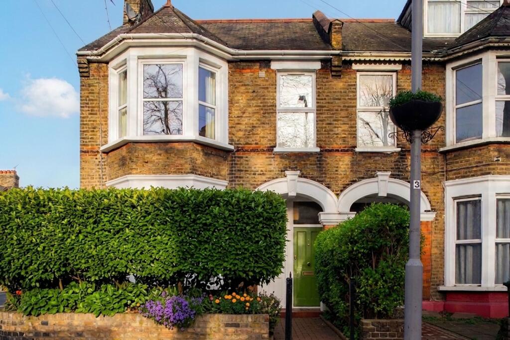 Main image of property: Francis Road, London, E10