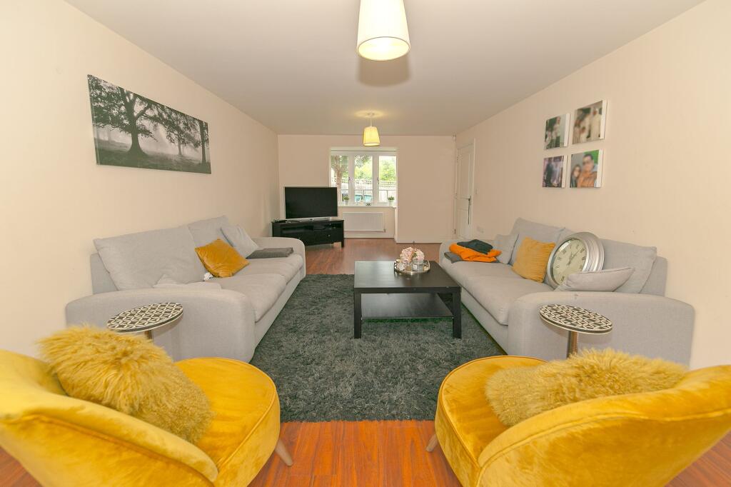 House in Milton Keynes - View 3