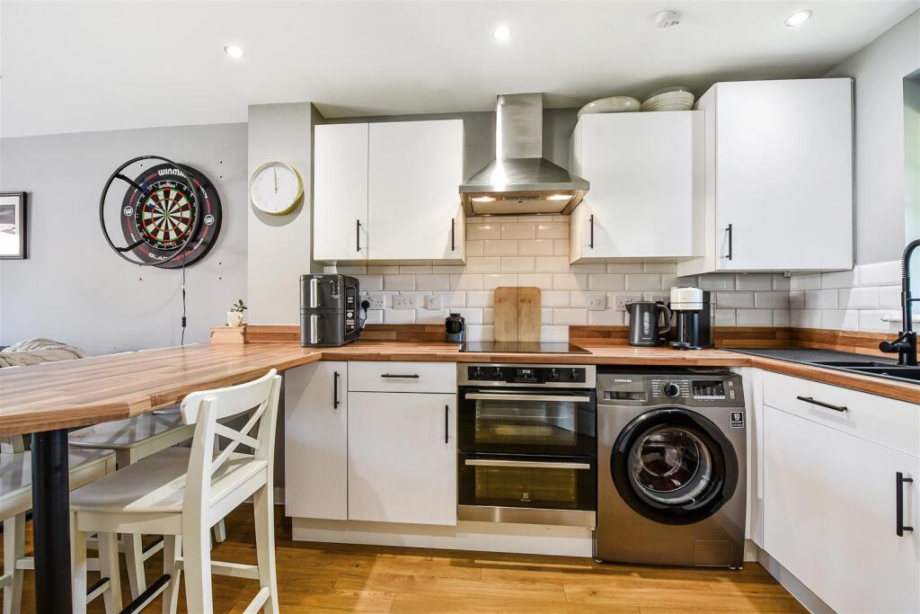 Halter Way, Andover - View 3