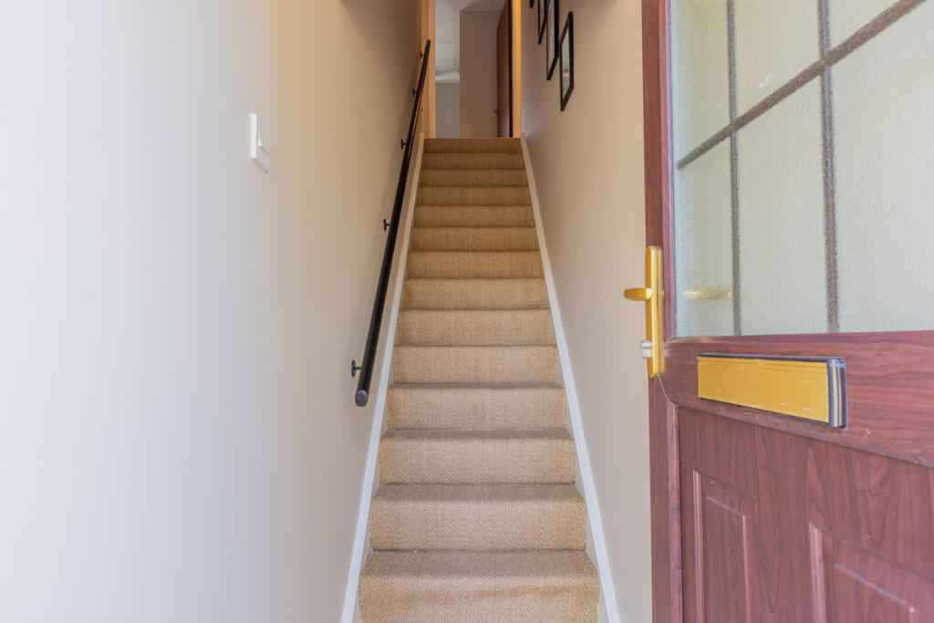 Apartment in Newport - View 4