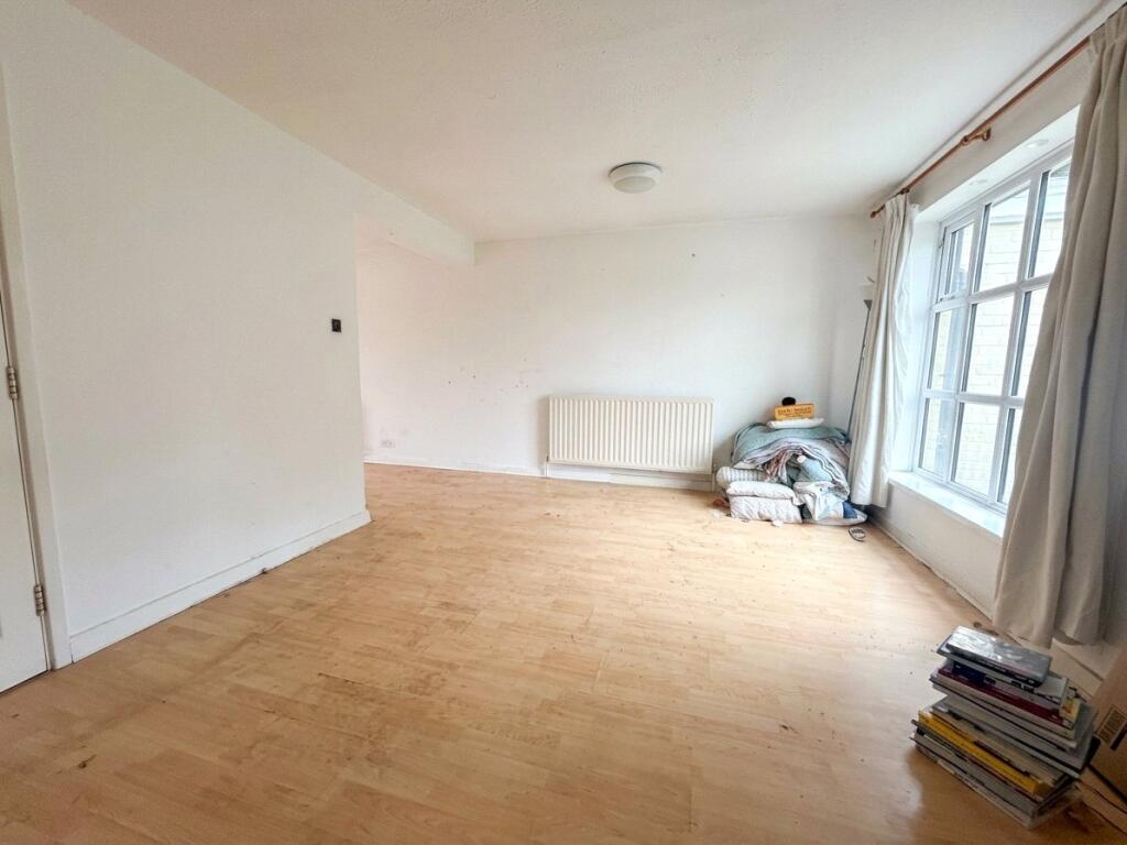 House in Guildford - View 3
