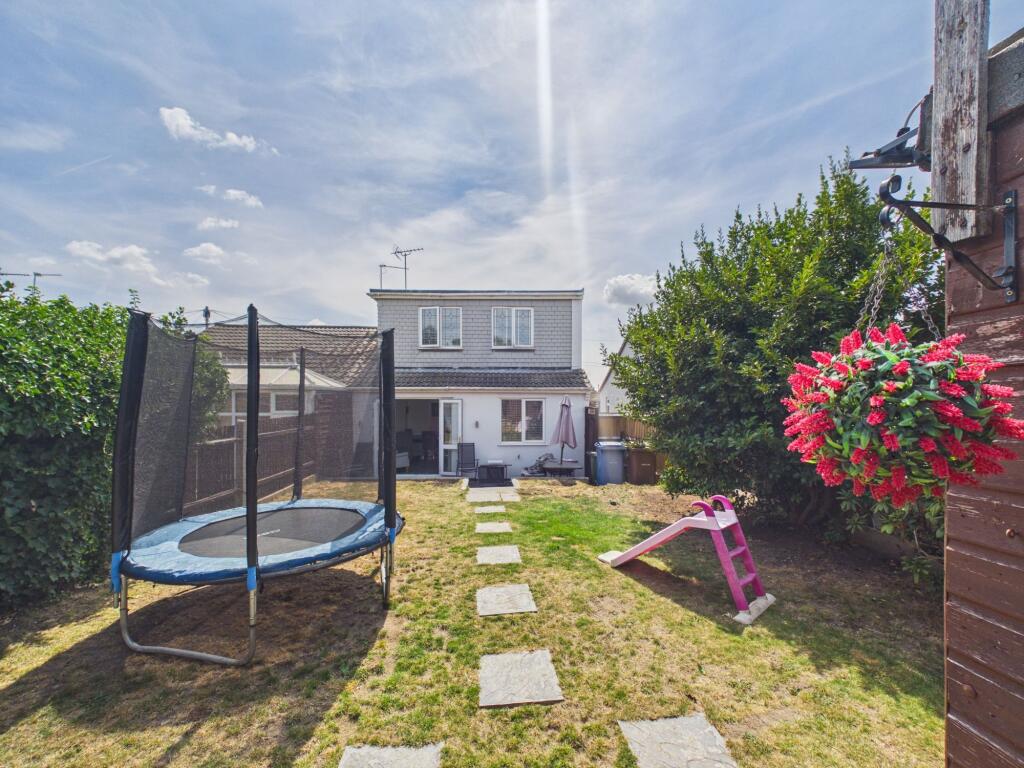 House in Thurrock, Essex - View 4
