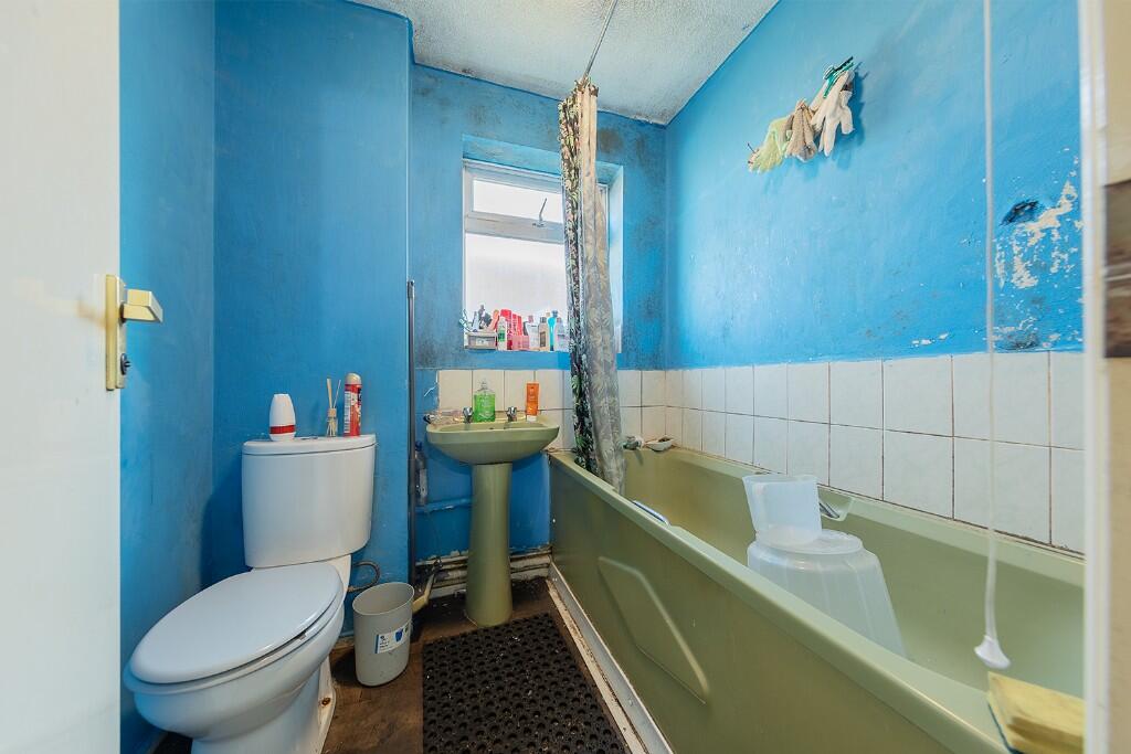 Apartment in Birmingham, West Midlands - View 5