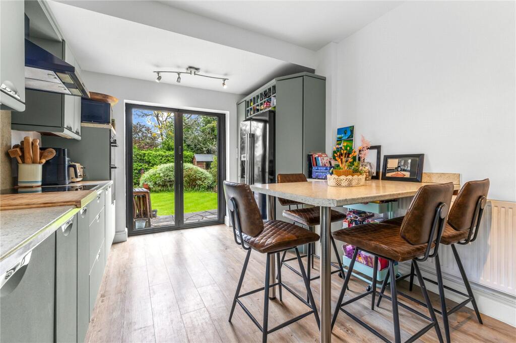 Alstead Avenue, Hale, Altrincham, Greater Manchester, WA15 photo 3