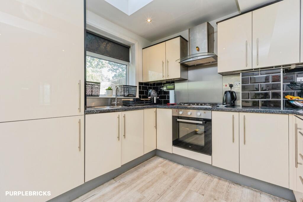 House in Tameside, Greater Manchester - View 5