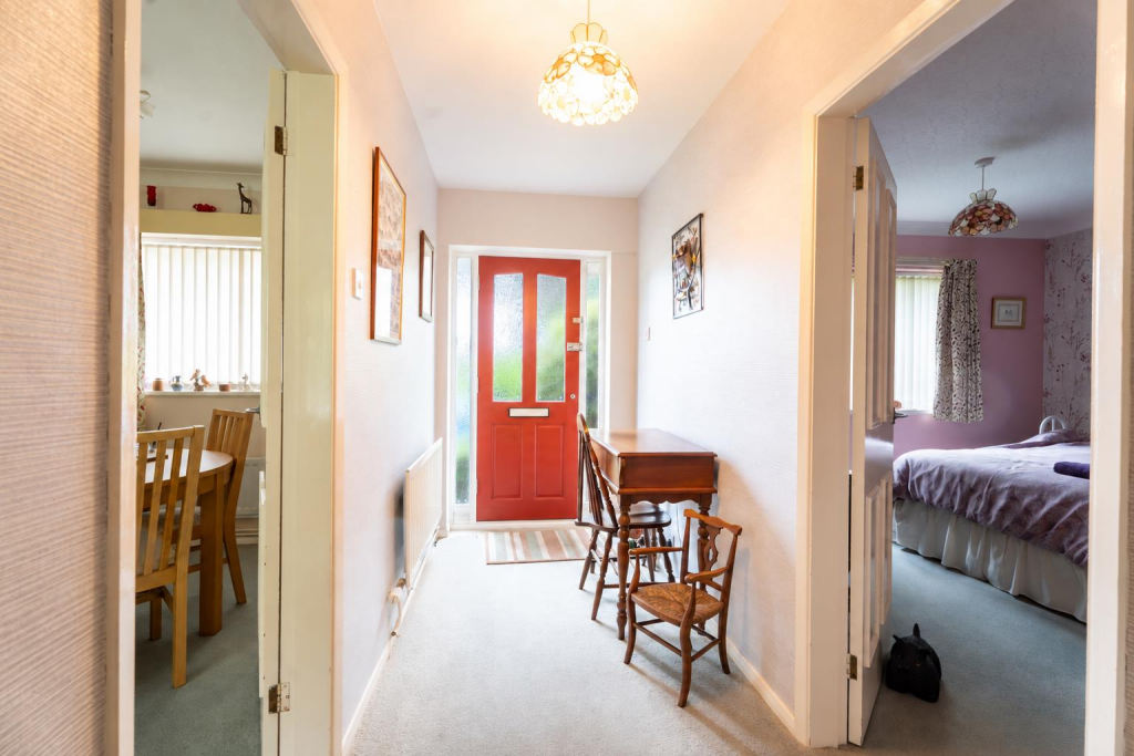 Fairfield Drive, Codsall, Wolverhampton photo 4