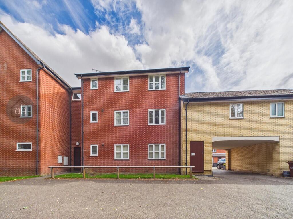 Apartment in West Suffolk, Moreton Hall, Bury St Edmunds - More