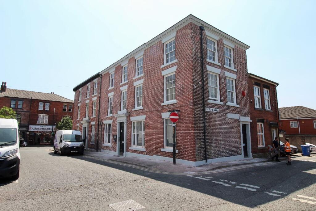 Apartment in Rochdale, Greater Manchester - View 3