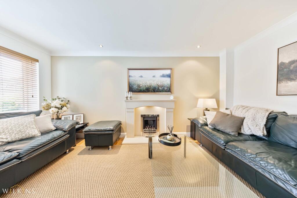 House in Tamworth, Staffordshire - View 3