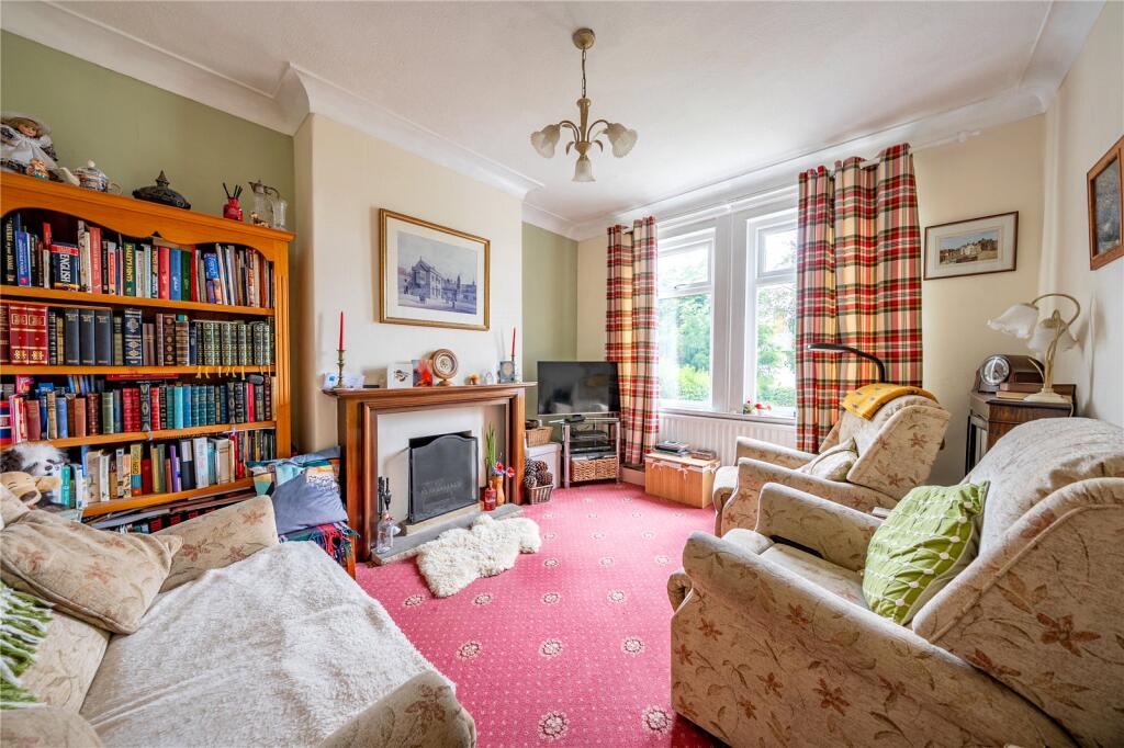 House in Leeds, Larkfield, Rawdon - View 2