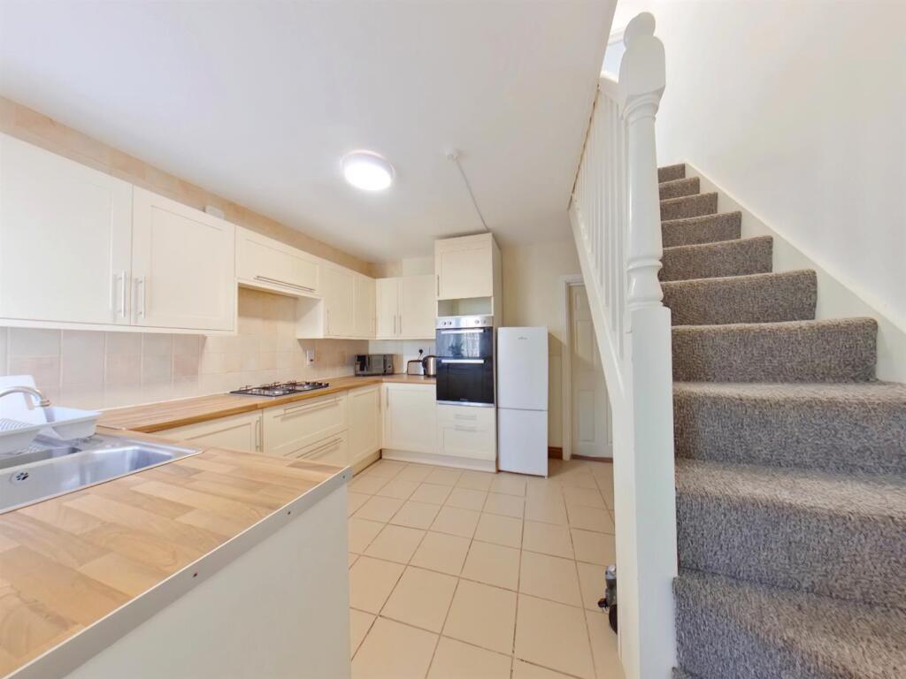 Mayfield Road, Gosport, PO13 - View 2