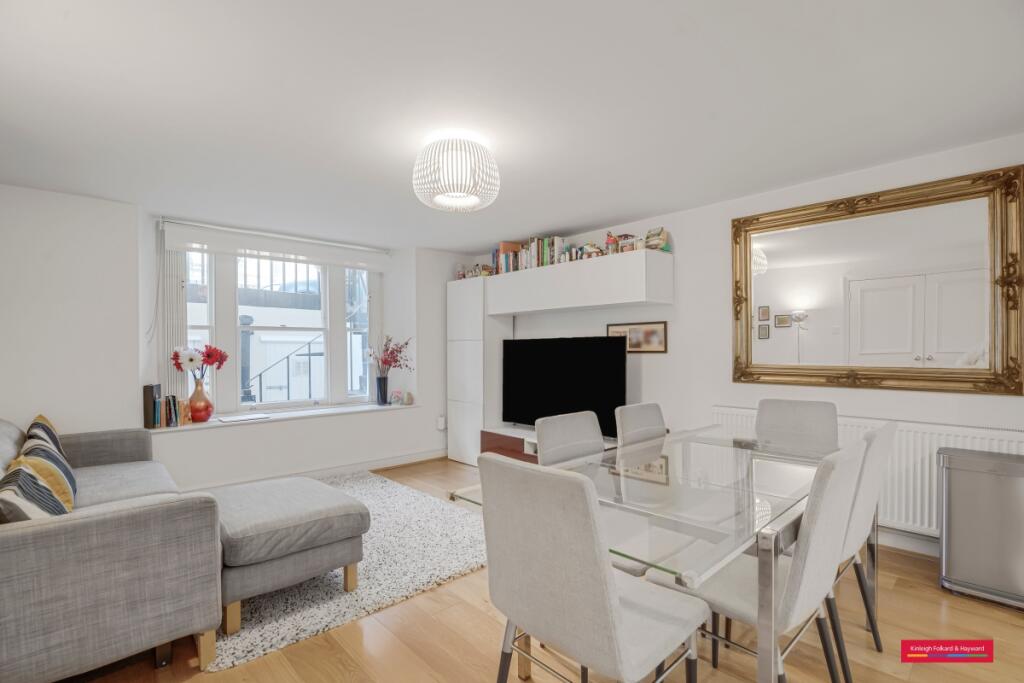 Main image of property: Queens Gardens, Bayswater, London, W2