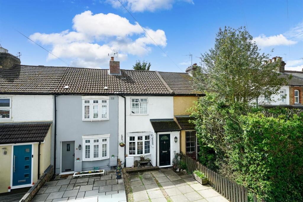 Main image of property: New Road, Croxley Green, Rickmansworth