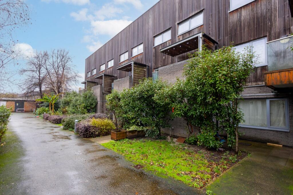 Main image of property: Dragonfly Close, London, E13